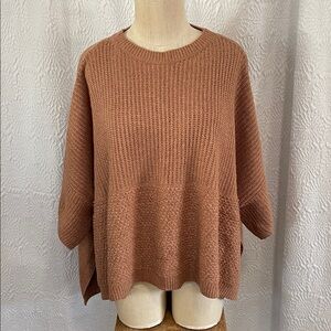 Universal Thread Women's Tan Crew Neck Sweater